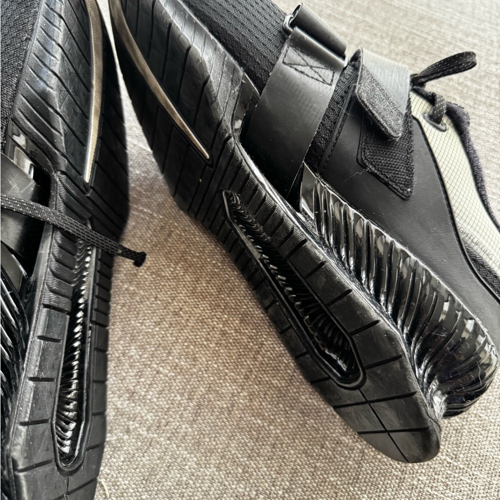 NIKE ROMELOS 4 WeighLifting ATHLETIC SHOES - Picture 7 of 11